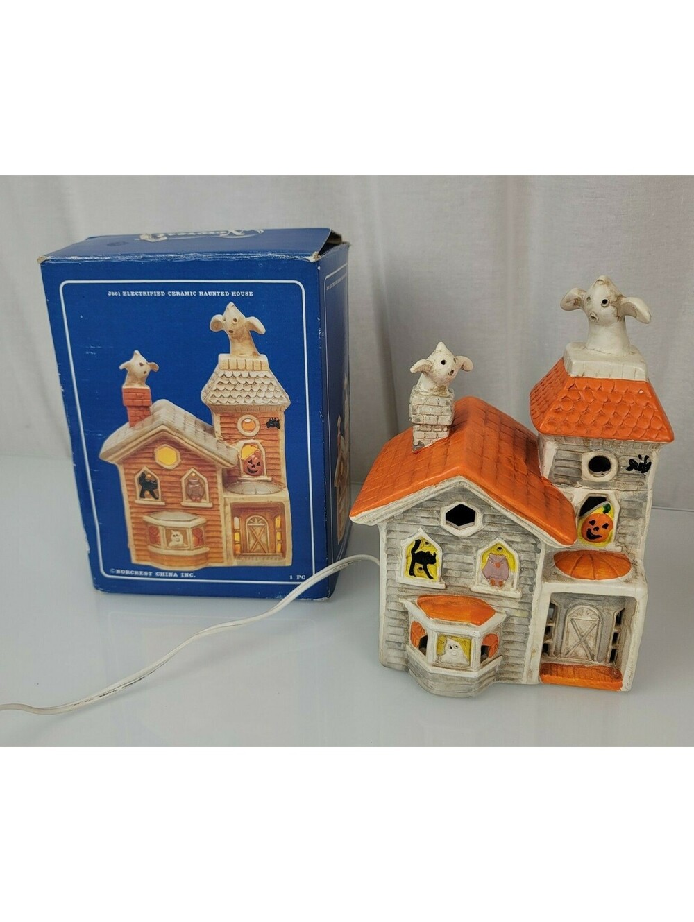 Vintage Norcrest Light Up Ceramic Electric Haunted Halloween House Village